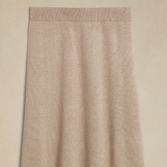 Banana Republic Cream Skirt - Picture 7 of 7